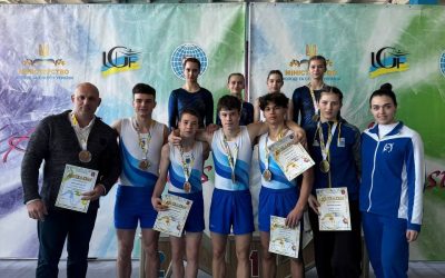 Чемпіонат України та Всеукраїнські змагання серед вікових груп зі стрибків на акробатичній доріжці